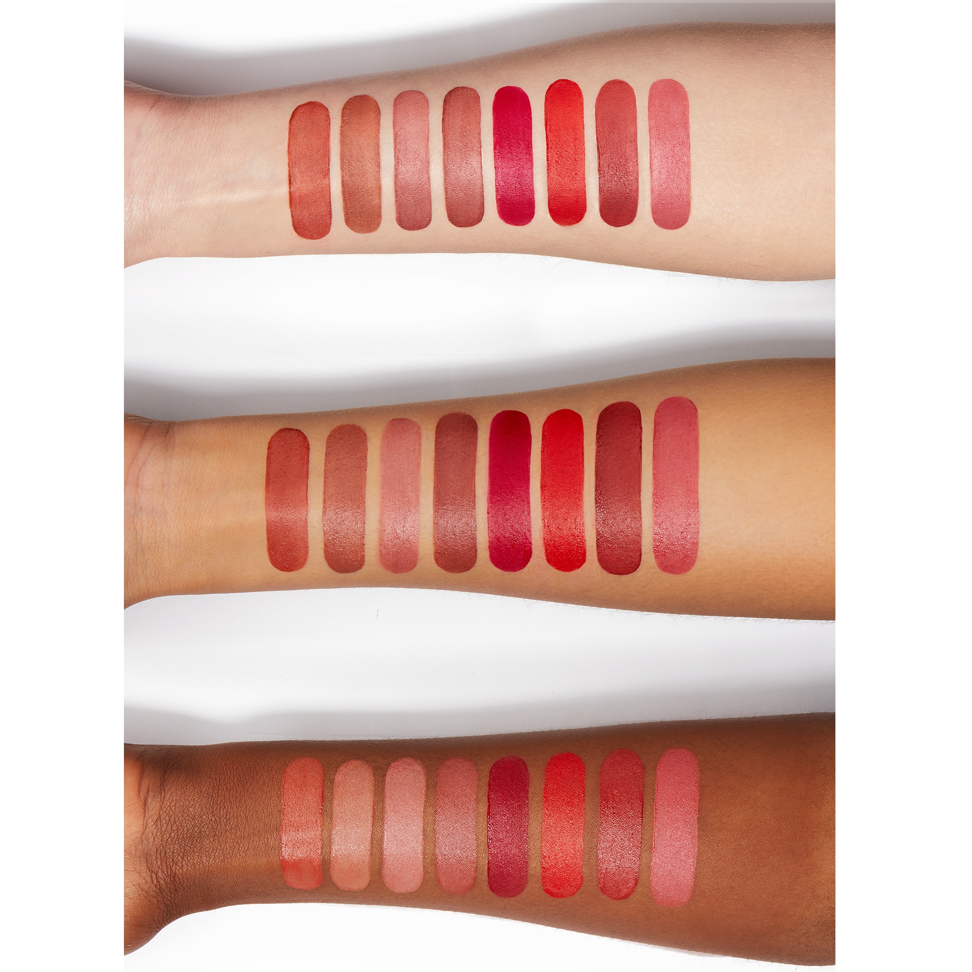 AIRBRUSH FLAWLESS LIP BLUR (BARRA DE LABIOS LÍQUIDA CON ACABADO MATE)